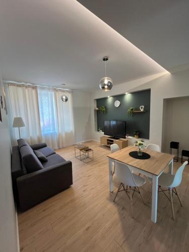 Aubenas Apartment | T2 lumineux avec terrasse et fibre