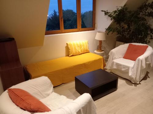 Sainte-Anne - Faubourg Noyon Apartment | T2 lumineux refait à neuf, au calme, jardin partagé