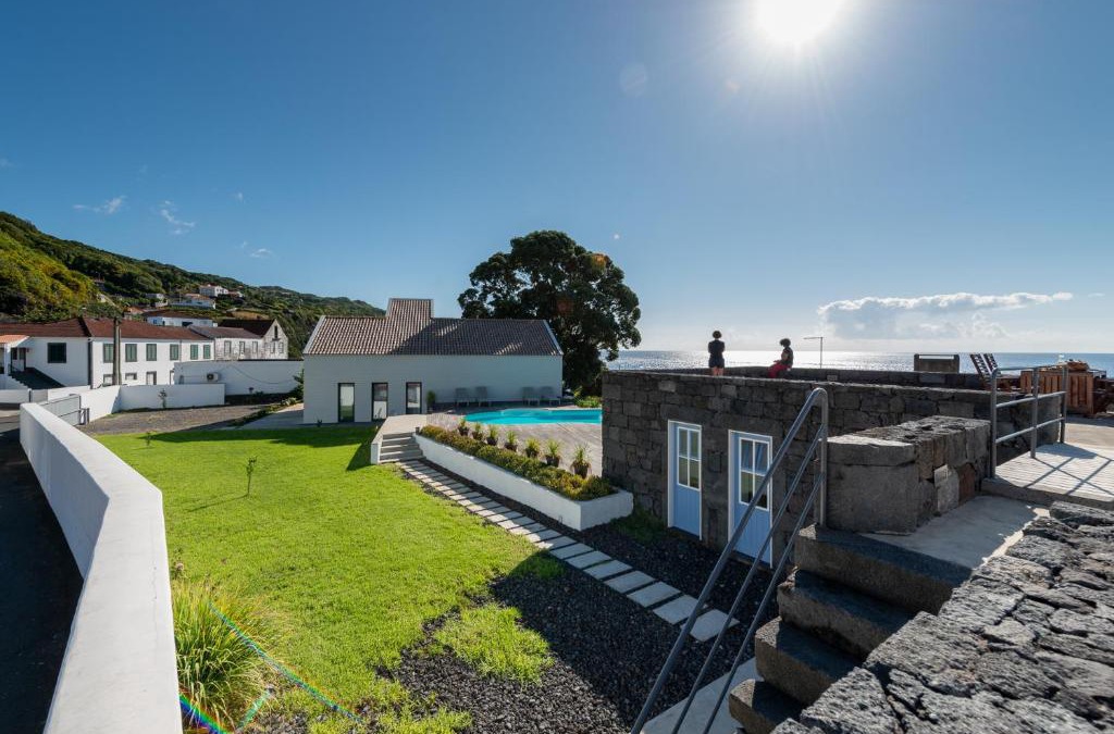 Calheta de Nesquim House | T2 Lux Casa das Pereiras