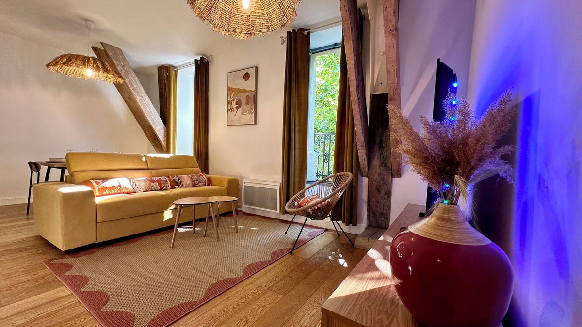 Centre Historique Apartment | T2 "Mediterranean" apartment in the center of Narbonne
