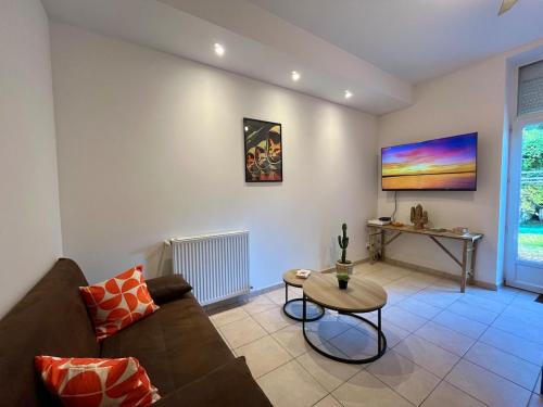 Bussiere - Cadiere Apartment | T2 moderne avec jardin à 15 min de Lyon