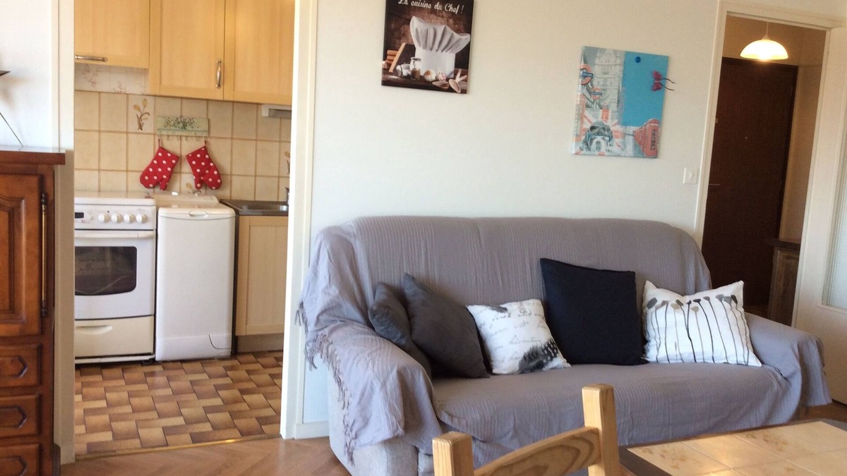 Thonon-les-Bains Apartment | T3 60m2 + Balcony, 2 bedrooms, city center, 5mns from the Spa, Clear, Quiet