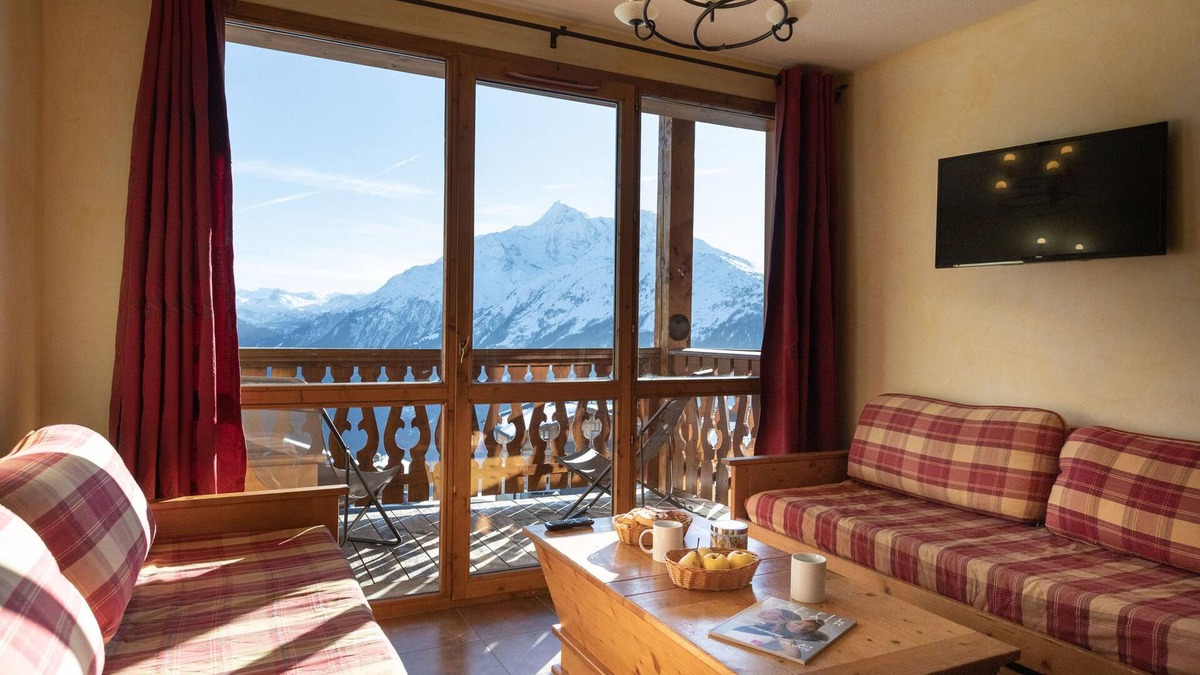 Les Eucherts Condo | T3 + cabine avec accès direct aux pistes | Piscine