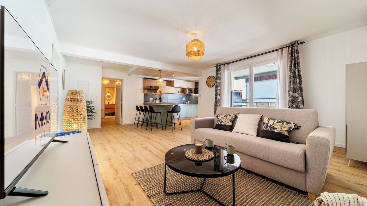 Le Tampon Apartment | T3 - COEUR DE VILLE, Elégant T3 rénové au centre ville du Tampon - Confort & Modernité- Classé 3★