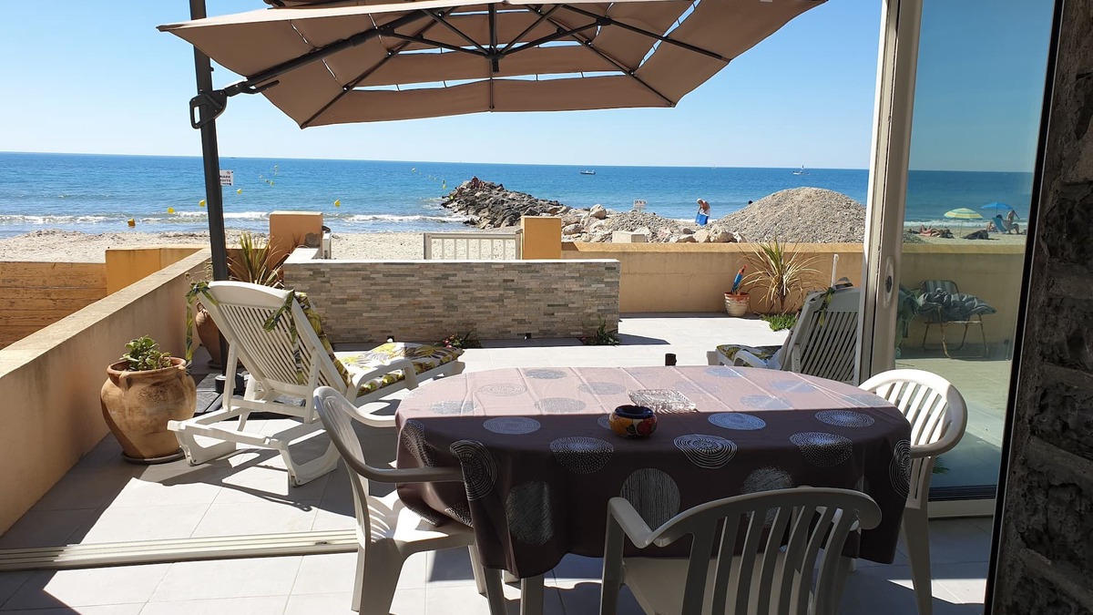 Palavas-les-Flots Apartment | T3 feet in the water
