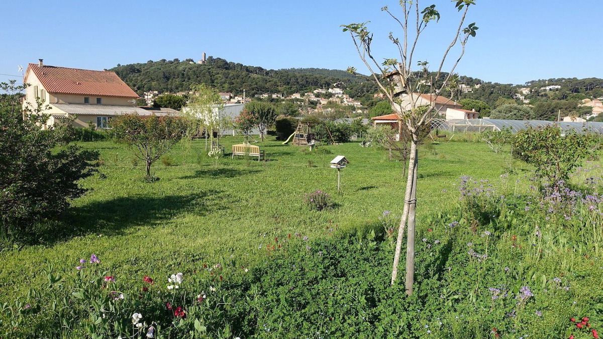 Hyeres House | T3 - Ground floor of a charming house, quiet in the countryside, 3km from the beaches.