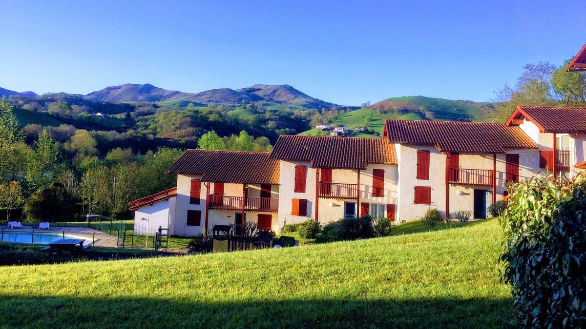 Souraide Apartment | T3 with heated pool Espelette, ideal holiday or spa cures Cambo