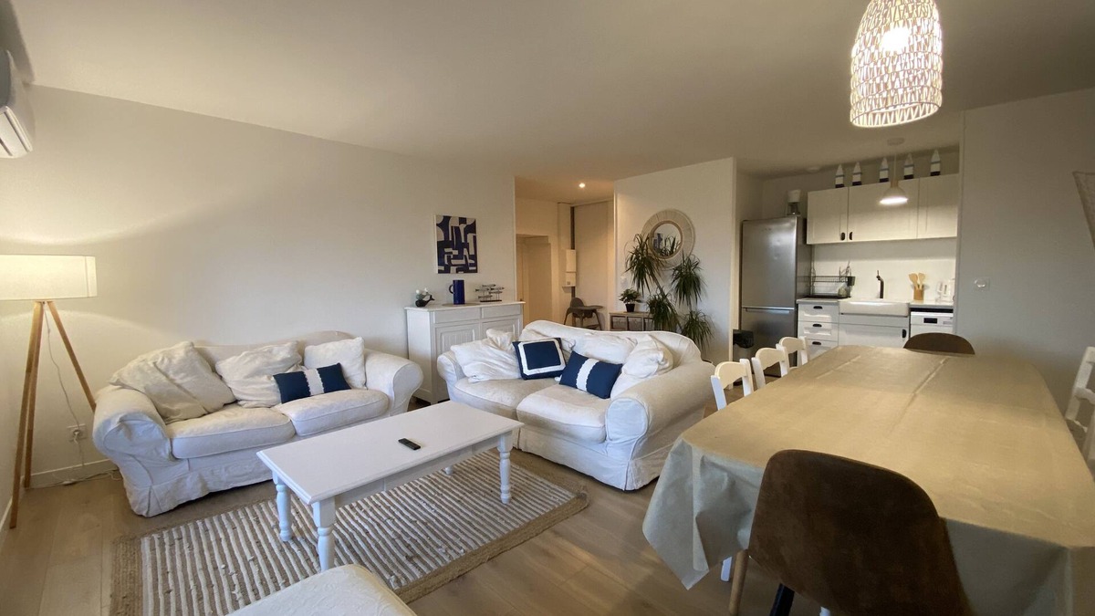 Homps Apartment | T4 Bord Canal du Midi, Piscine