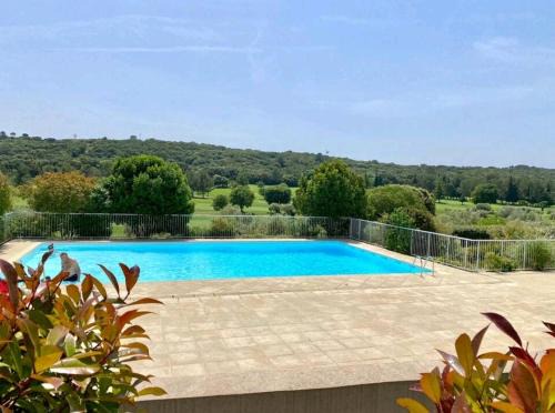 Garrigues Apartment | T4 Terrasse VUE sur le GOLF