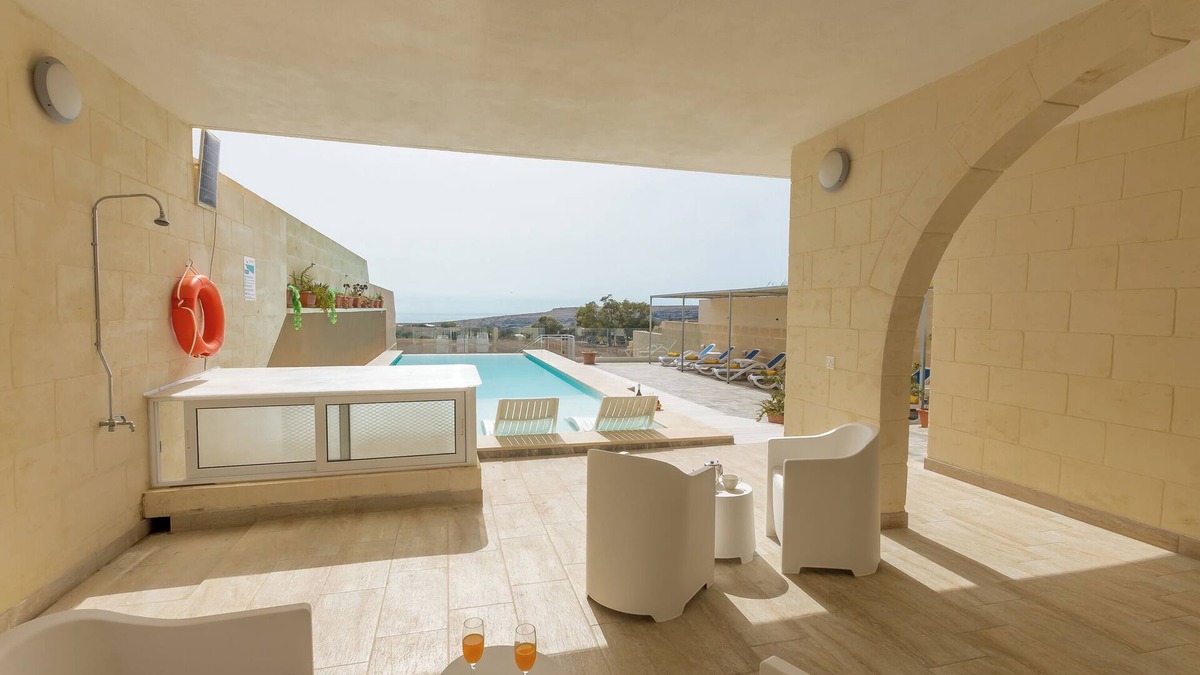 Xewkija Hotel | Ta'Battista B&B With Pool Wied-Il-Miela