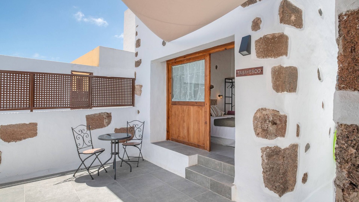 Tabayesco Apartment | 'Tabayesco' Holidays with Mountain Views, Shared Pool and Wi-Fi