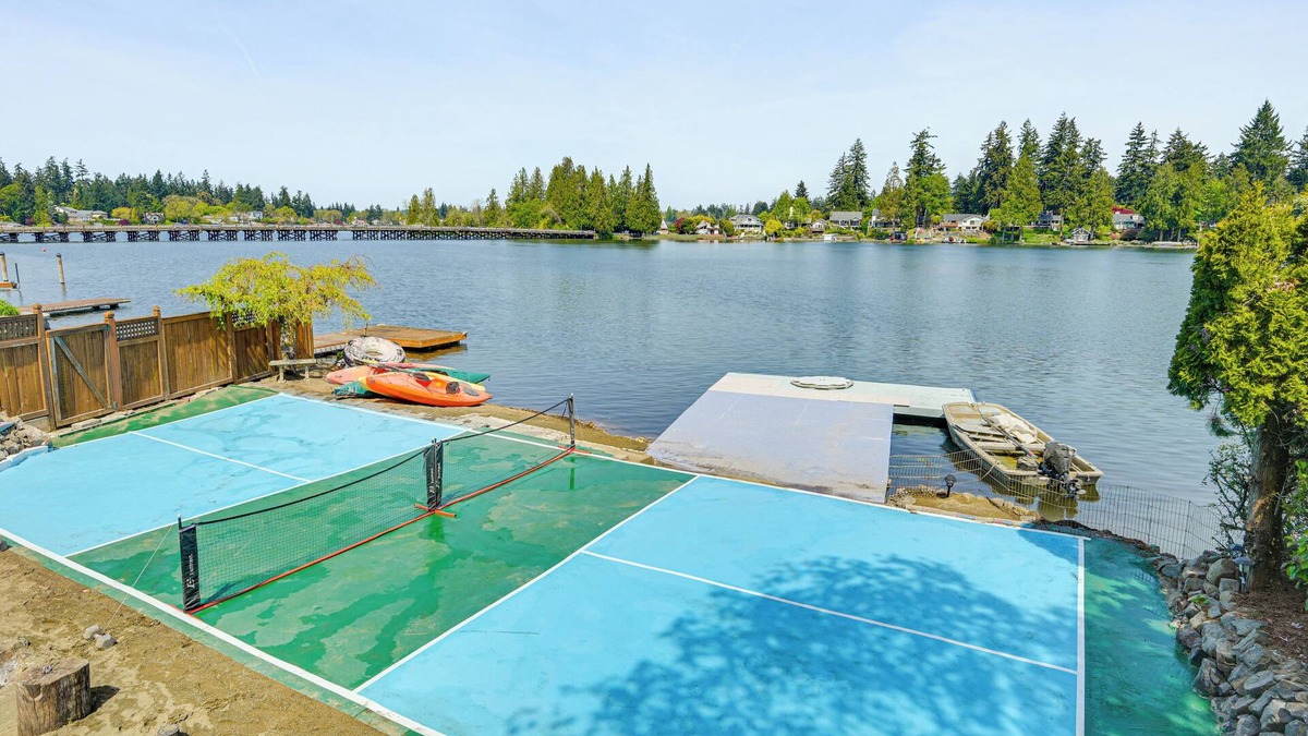 Lakewood House | Tacoma Home on Steilacoom Lake w/Dock!