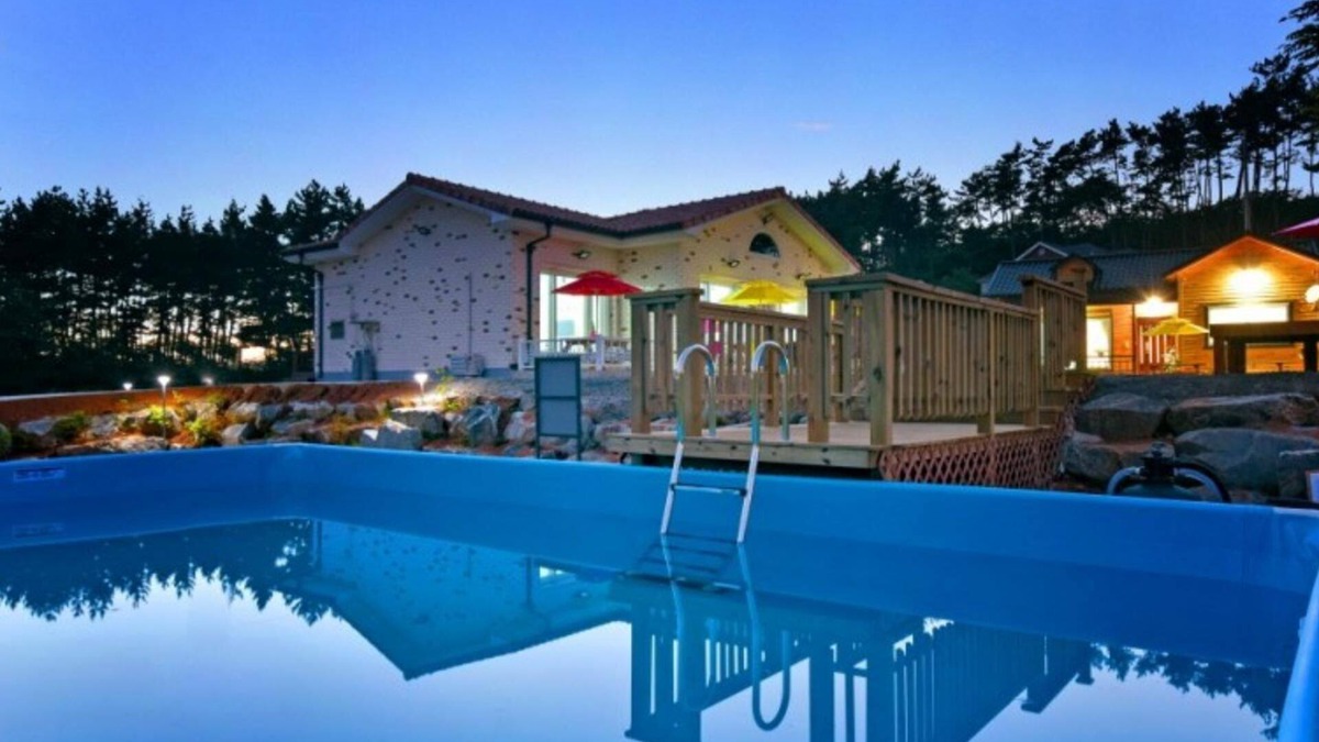 Nam House | Taean Mongsanpo Solmorae Pension