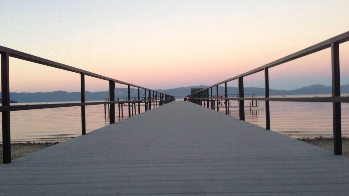 Tahoe Sierra Estates House | TAHOE LAKEFRONT + Walk to Tahoe City + Pier w/Buoys/Pool/Tennis/Pickleball