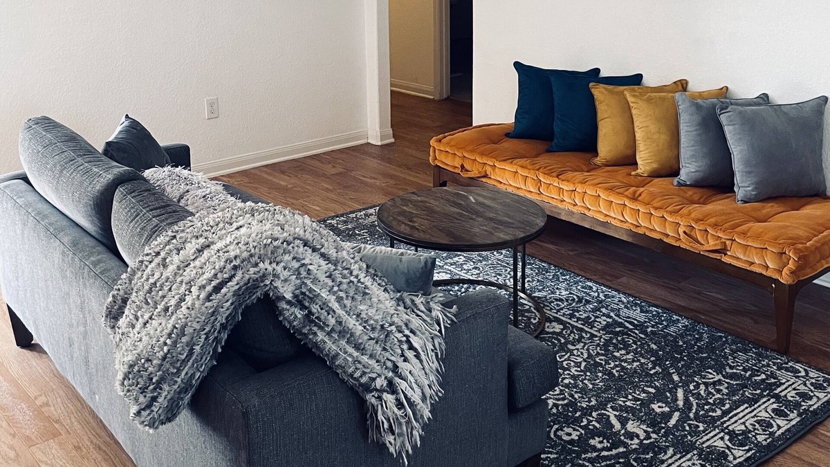 San Antonio House | Take it easy at this unique and tranquil getaway.