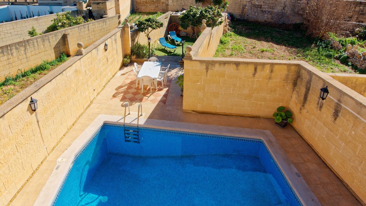 Victoria Other | Tal-Hamramann Farmhouse, Airconditioned, 4 Bedroomed Farmhouse with Pool