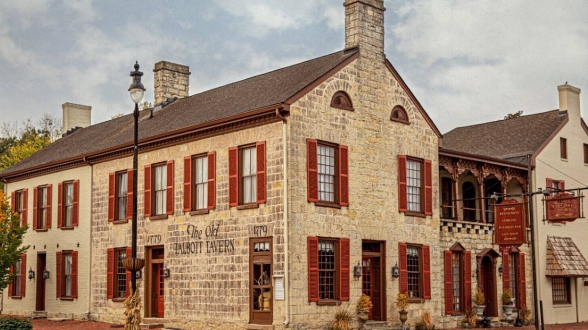 Bardstown Hotel | Talbott Inn
