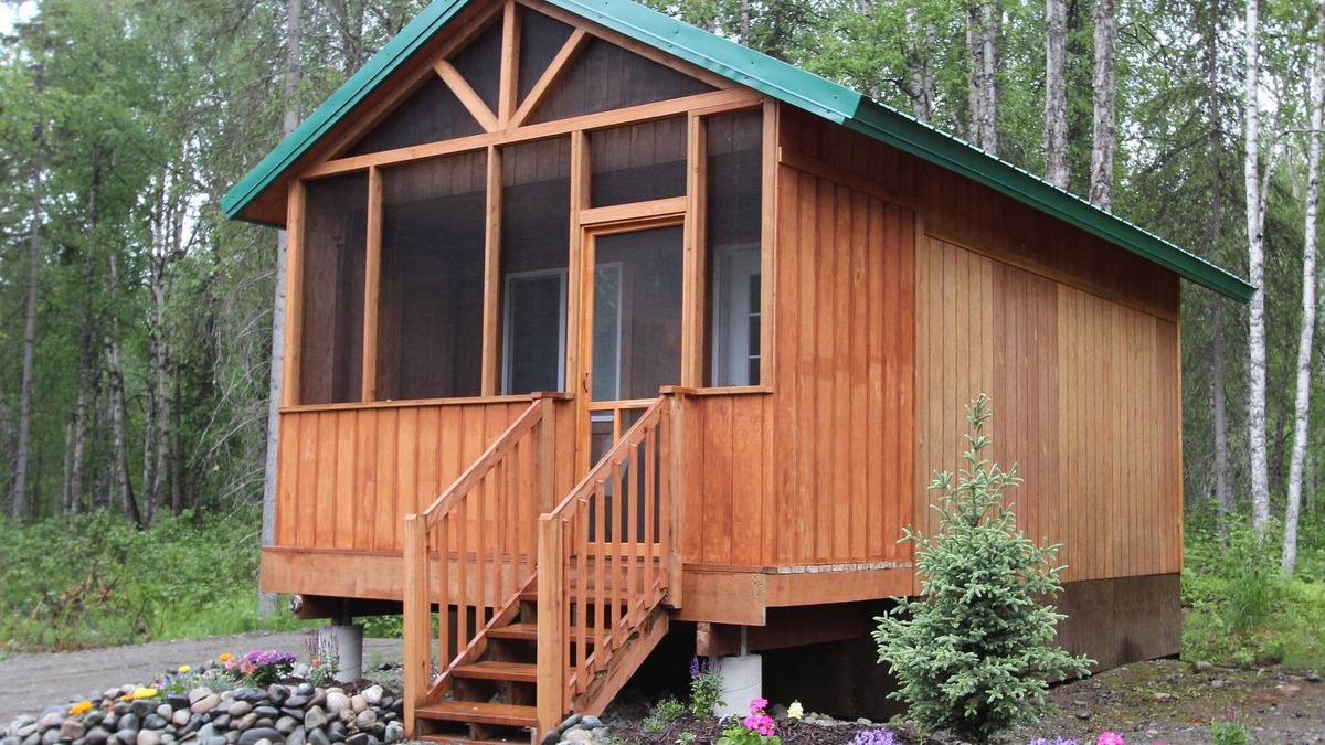 Talkeetna Cabin | Talkeetna Wilderness Lodge - Studio Cabin #3 – King Bed
