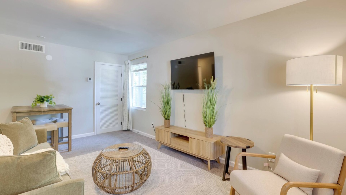 Talladega Apartment | Talladega Rental < 15 Mi to Superspeedway & River!