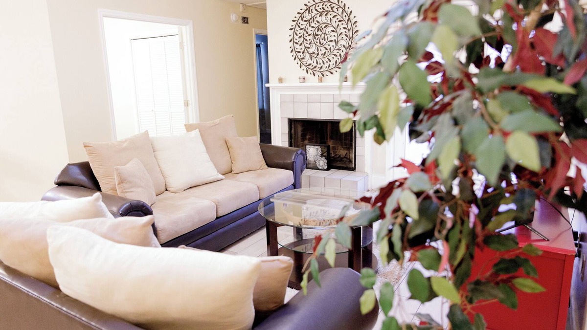 Tallahassee House | Tallahassee Gem: Cozy, Cute & Convenient