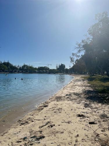 Palm Beach Apartment | Tallebudgera Creek Escape