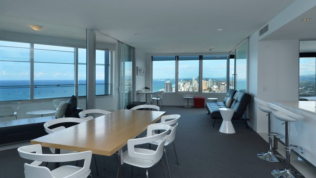 Surfers Paradise Apartment | Tallest residential tower 2 bedroom 2 bathroom level 42