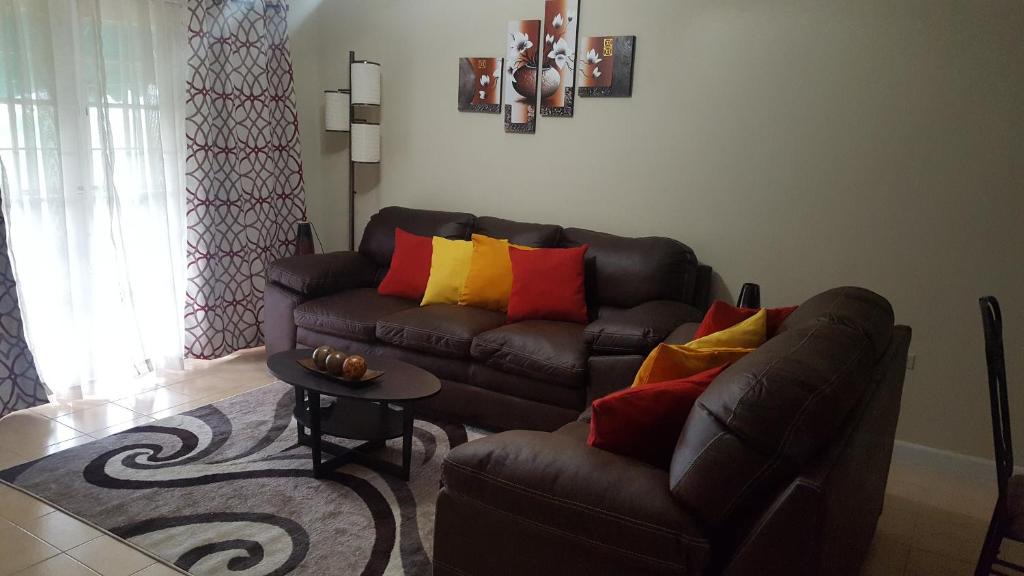 West Gate Hills Apartment | Tallyman Apt
