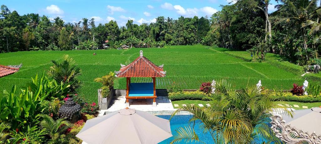 Melayang Bed & Breakfast | TAMAN EDEN COTTAGE