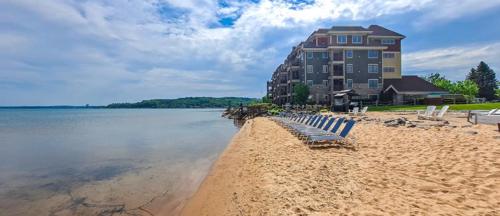 Traverse City Cabin | Tamarack Lodge