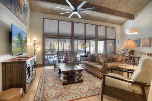 Purgatory House | Tamarron Gambel Oak 777