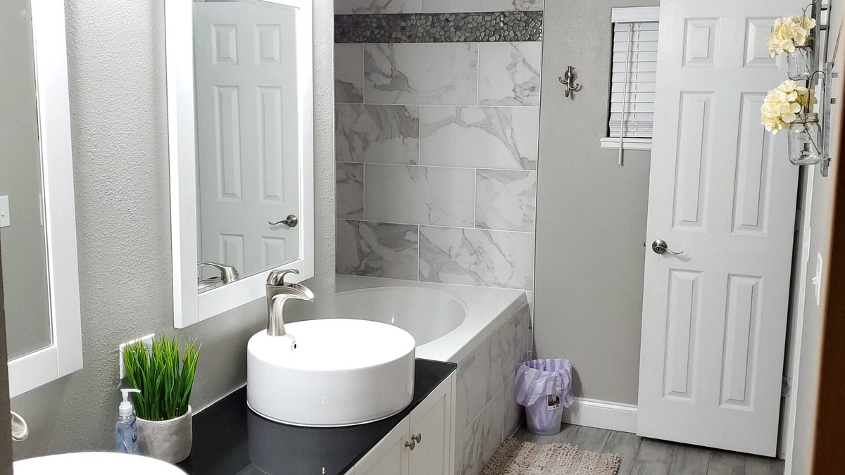 Ruskin House | Tampa Bay Area Getaway