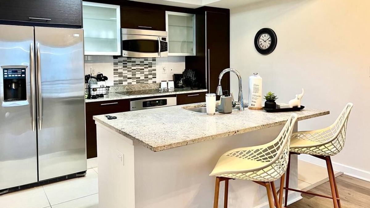 Channel District Apartment | Tampa luxury Pad! D/twn Channelside 1BR/POOL/GYM
