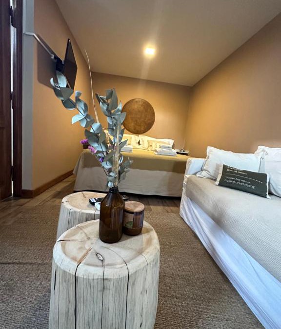 Villa Mercedes Apartment | Tanah Loft -