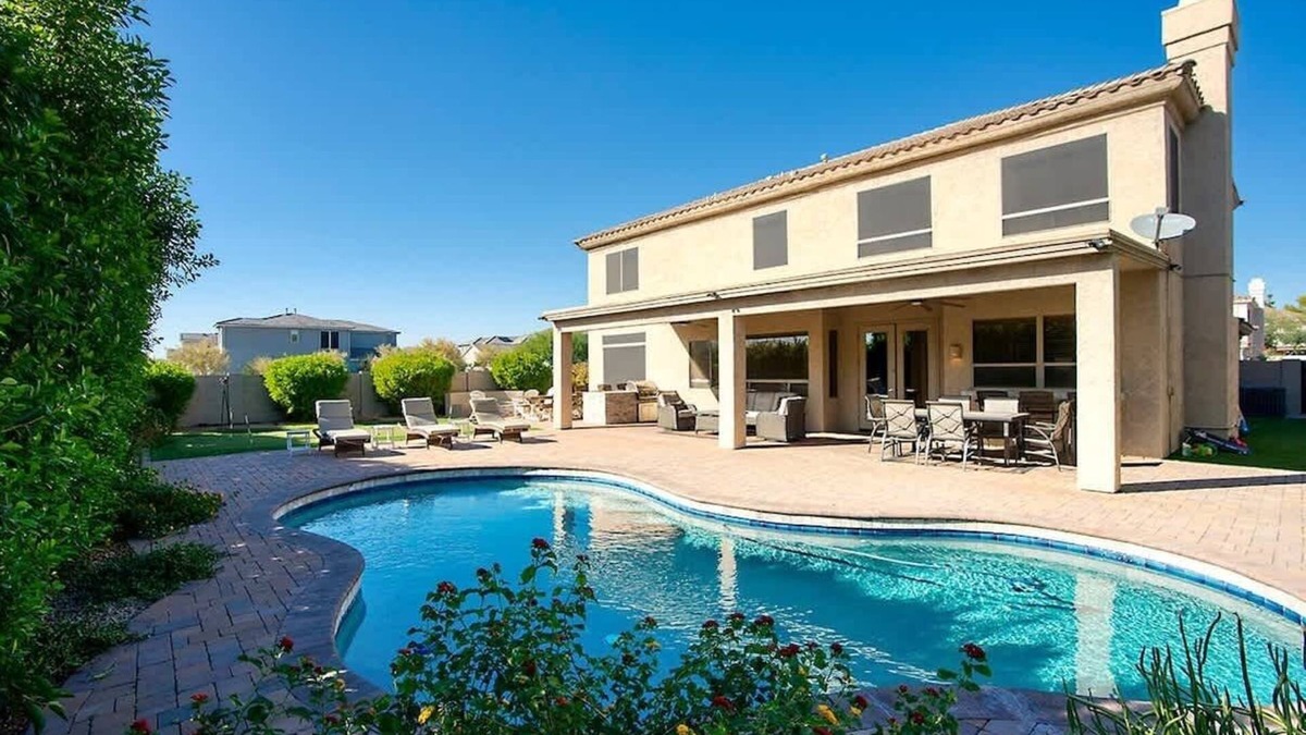 Arabian Views House | Tangerine Sky | Private Pool & Pet Friendly!