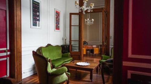 Balvanera Apartment | Tango House- Amplio, Cómodo y Luminoso, ideal para Grupos y Familias - hasta 10 huéspedes, up to 10 guests