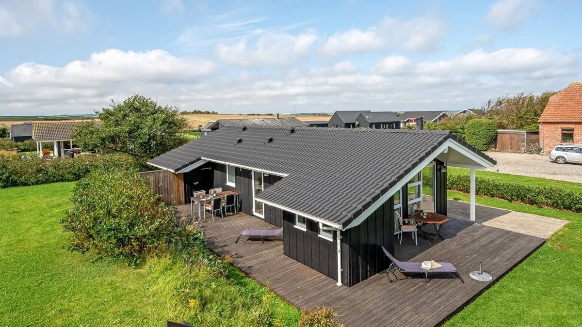 Lemvig House | "Tanna" - 330m to the fjord by Interhome