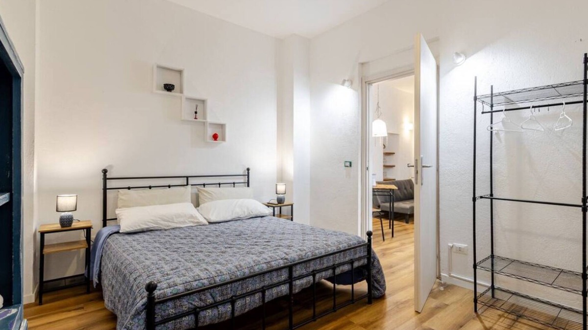 Corso dei Mille - Sant'Erasmo Apartment | Tanqueroom Revolution - Old Town - 2 minutes from Central Station
