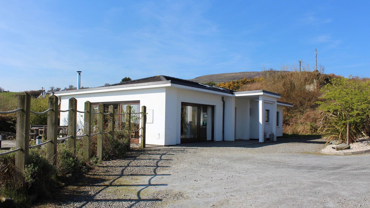 Greencastle House | Tara's House. Contemporary luxury house, fabulous sea views on Wild Atlantic Way