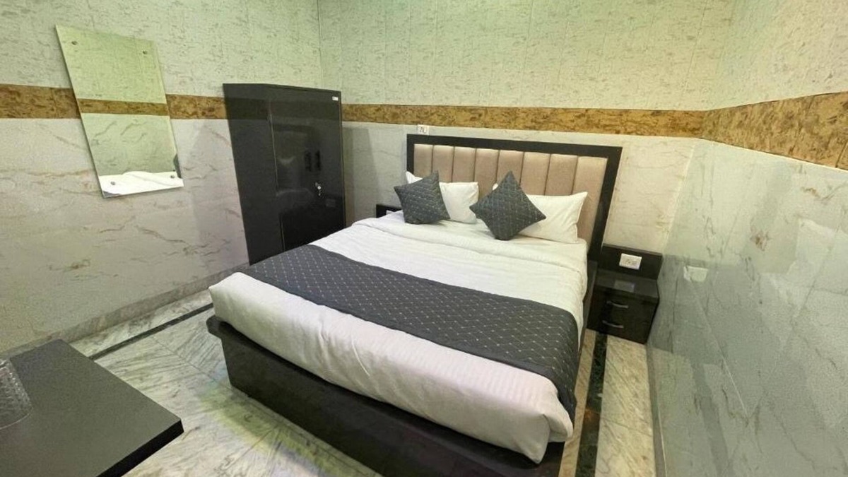 Agra Apartment | Taran Bliss Home stay : Standard Double Room