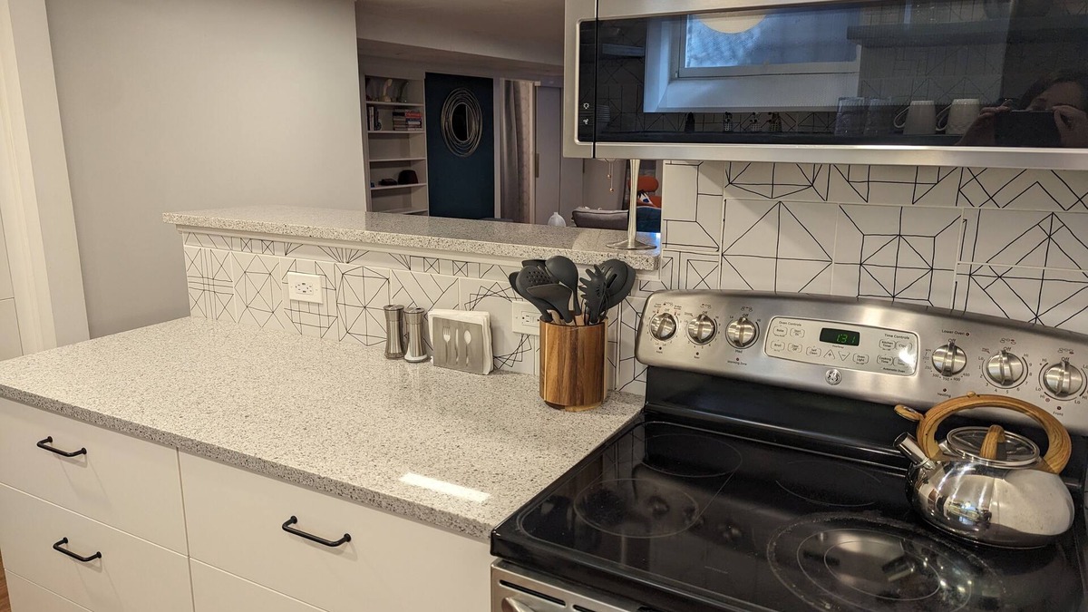 East Colfax Apartment | Tardis: Time travel in a newly renovated 60's inspired pad min. from downtown!
