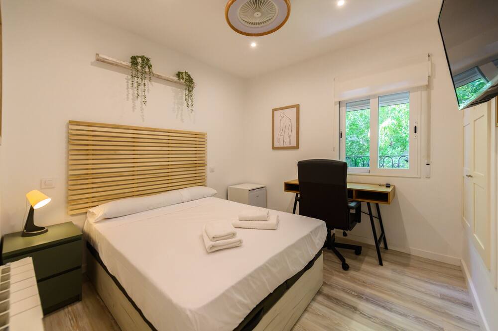 Simancas Bed & Breakfast | Tarija: A room with Bolivian essence and comfort in Madrid
