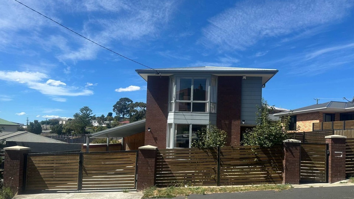 West Moonah House | Tasman Tranquility - close to City & Airport