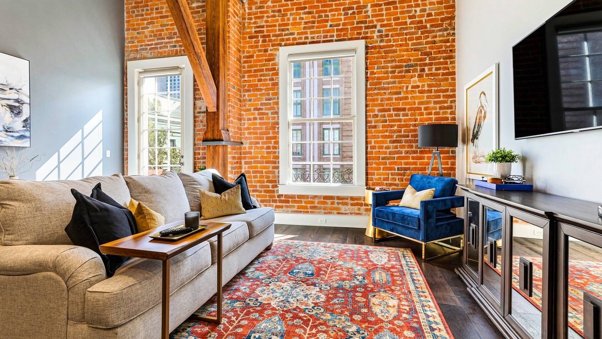 French Quarter Apartment | 🌟TASTE OF DOWNTOWN 4 BEDROOM/4 BATH + SLEEPER SOFA