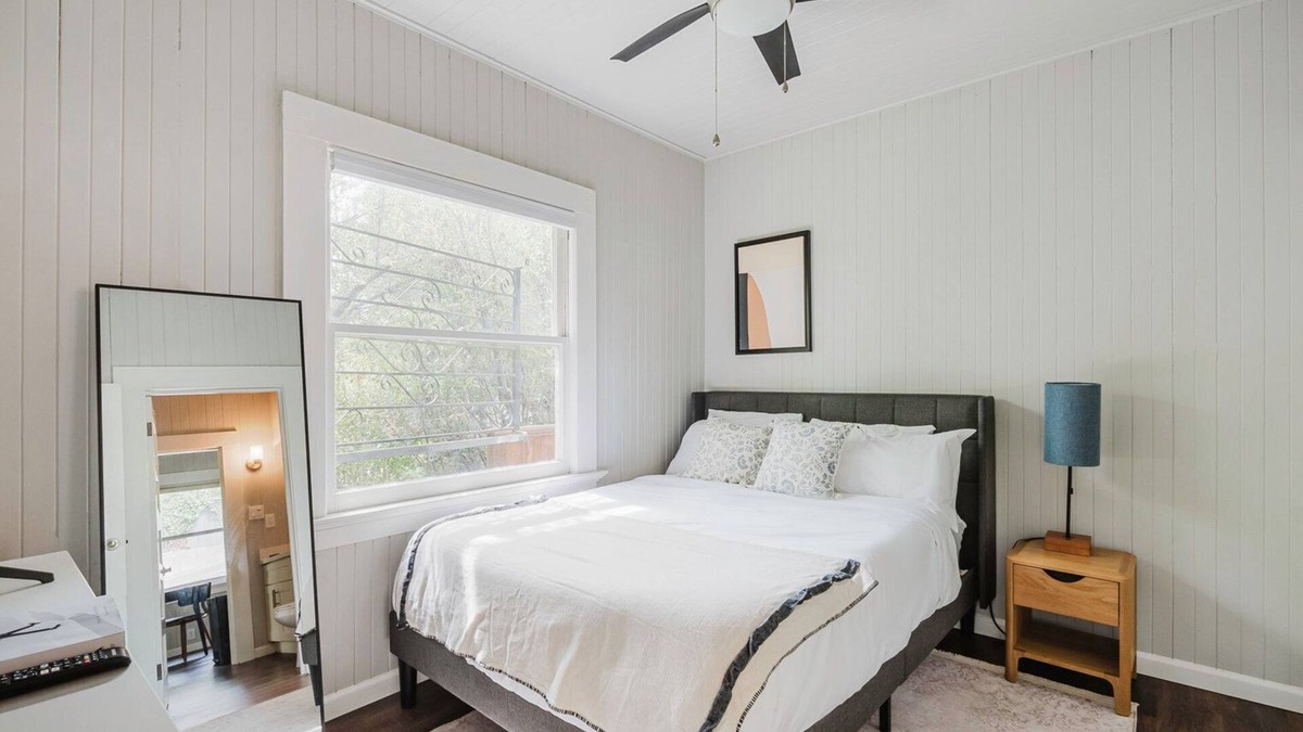 Los Gatos Apartment | Tasteful Los Gatos 1BR w/Parking & W/D, nr Shops, by Blueground