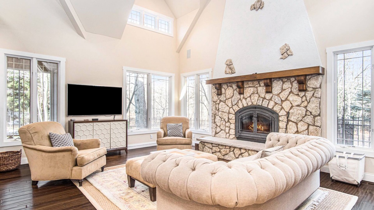 Grand Beach House | Tastefully-decorated high-end home with private pool, fast WiFi & on-site tennis