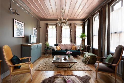 Istanbul City Center Apartment | Tastefully decorated house in Old city - Rose