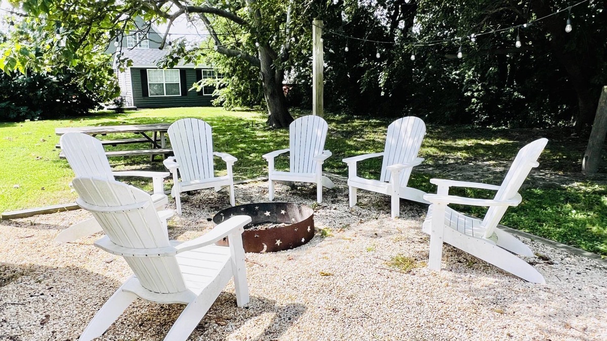 Cape Charles Cottage | Tastefully Renovated Cottage 2.5 Blocks to the Beach