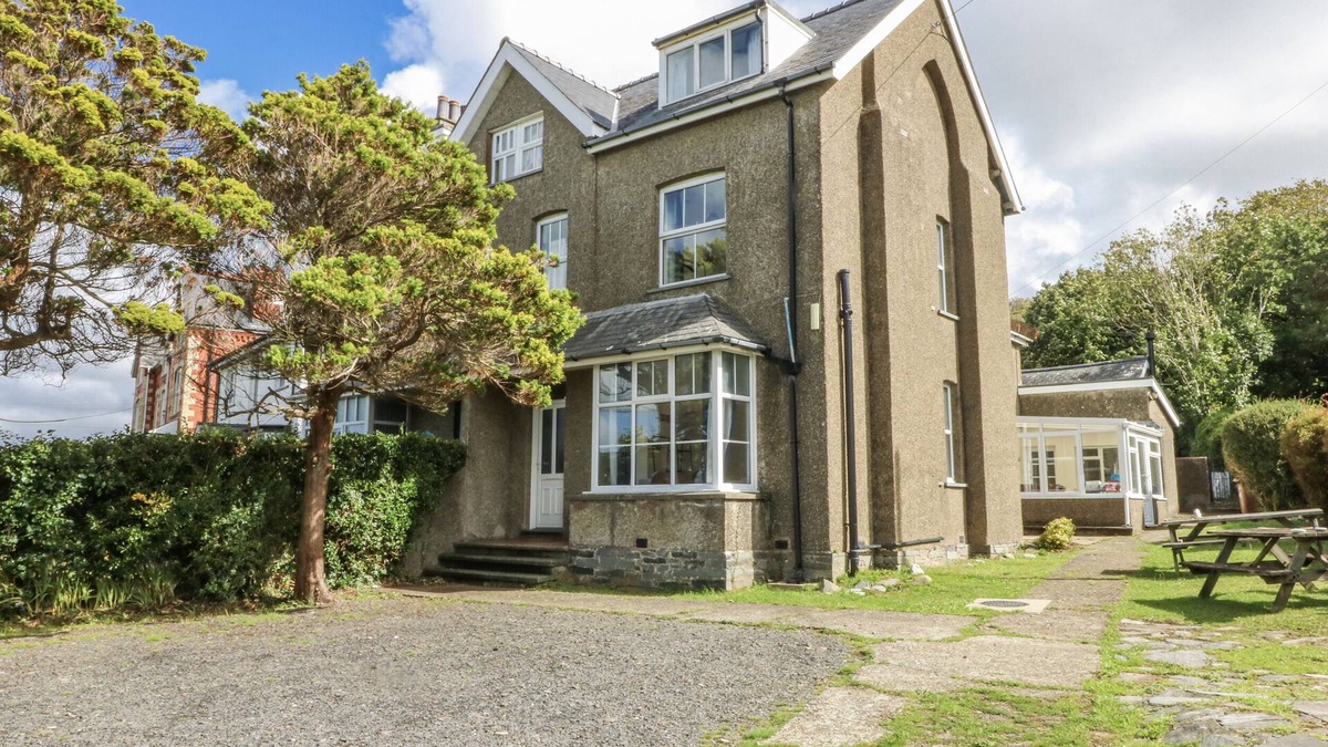Llwyngwril Cottage | TAWELFAN, pet friendly, country holiday cottage in Llwyngwril