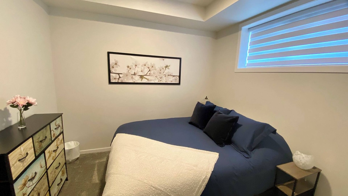 Morinville Apartment | Taylor Tranquility Retreat~Cozy 1 Bedroom Apt with FULL kitchen & Full Washroom