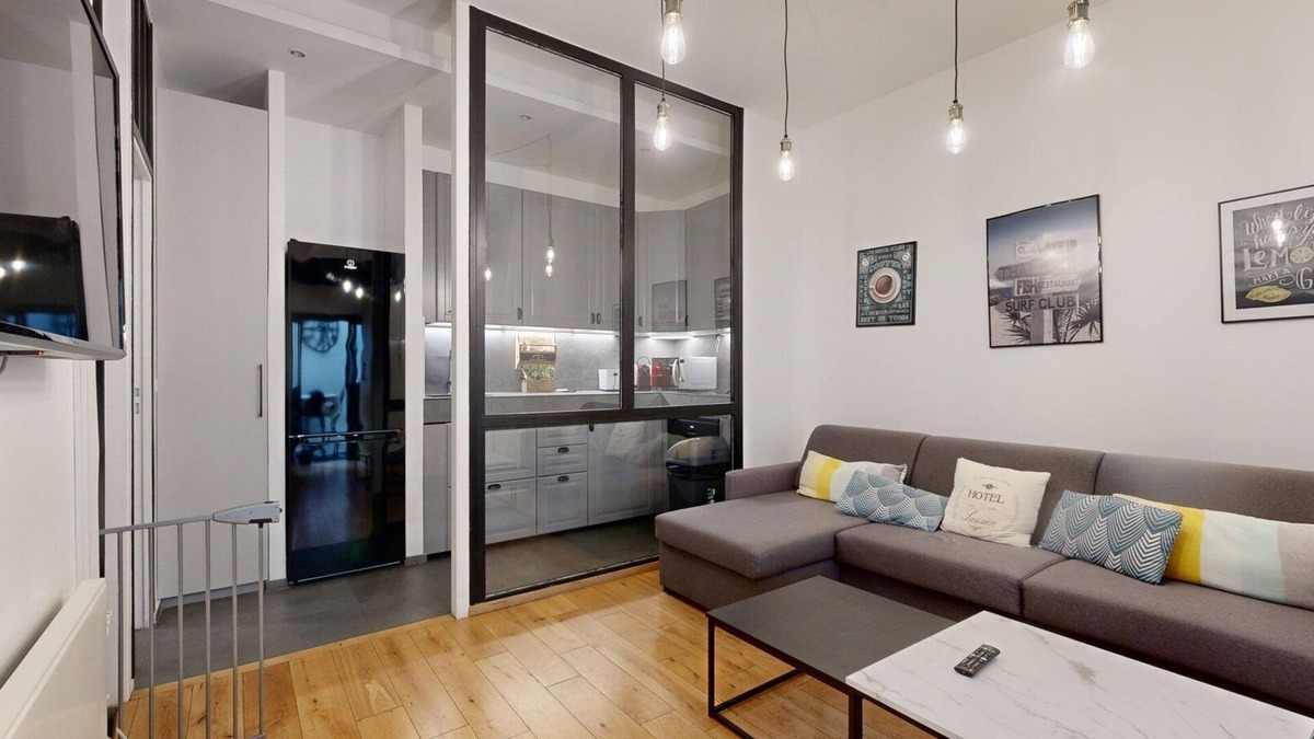 Quartier de Rochechouart Apartment | TBS 6 - Beautiful apartment near Opéra Garnier